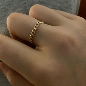 Mejuri Thin Chain Ring